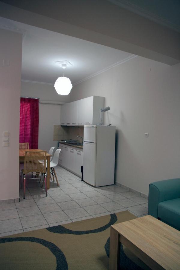 Modern Apartment In 칼라마타 외부 사진